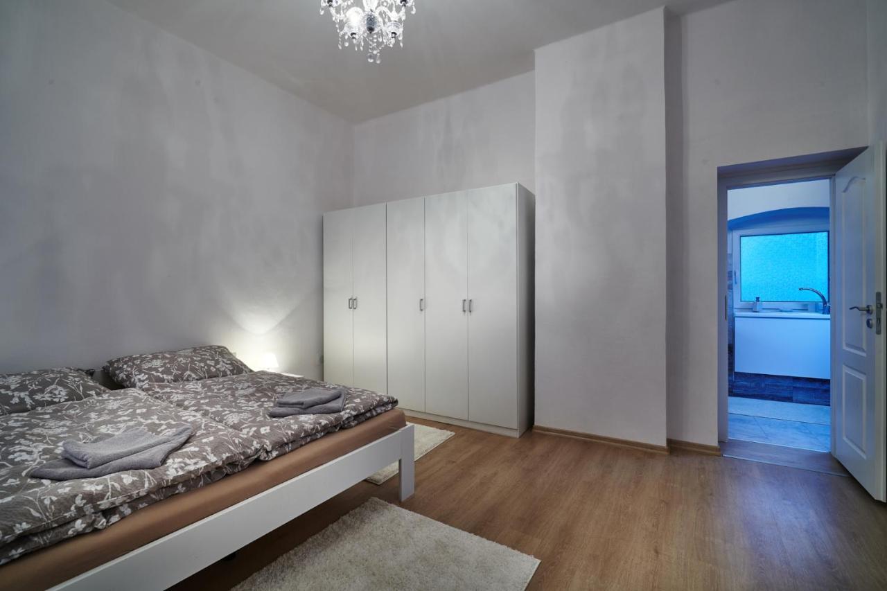 Apartman Bb Centrum Banská Bystrica Exterior foto