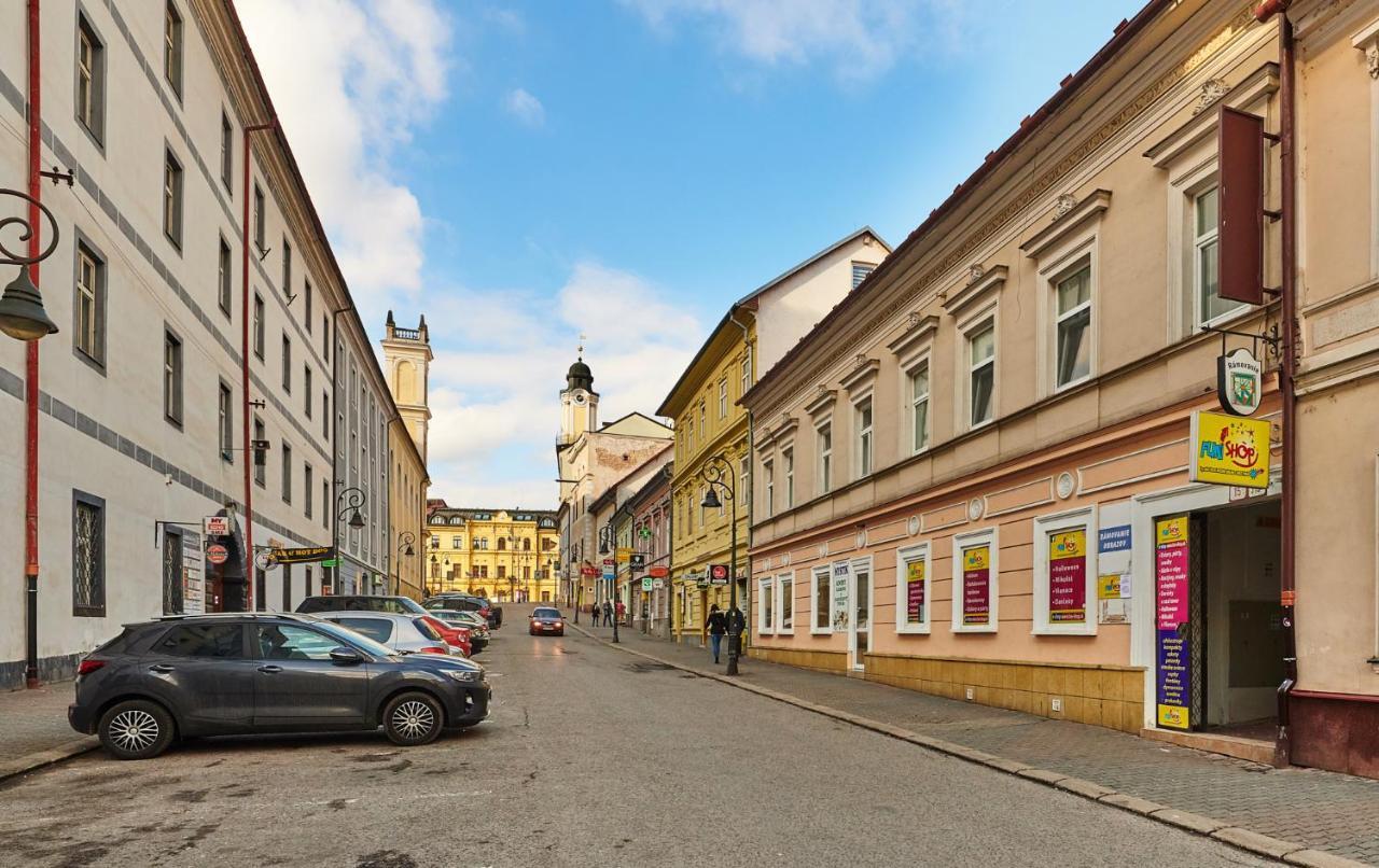 Apartman Bb Centrum Banská Bystrica Exterior foto
