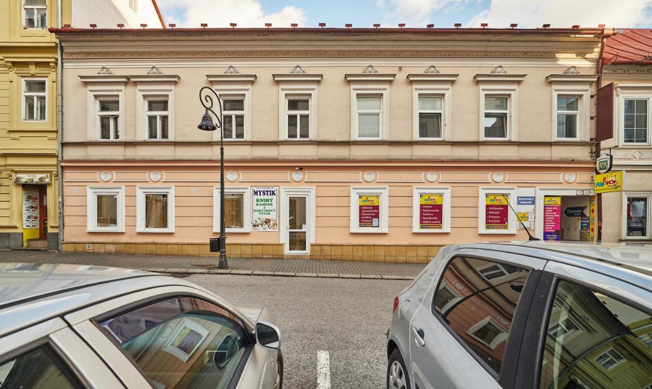 Apartman Bb Centrum Banská Bystrica Exterior foto