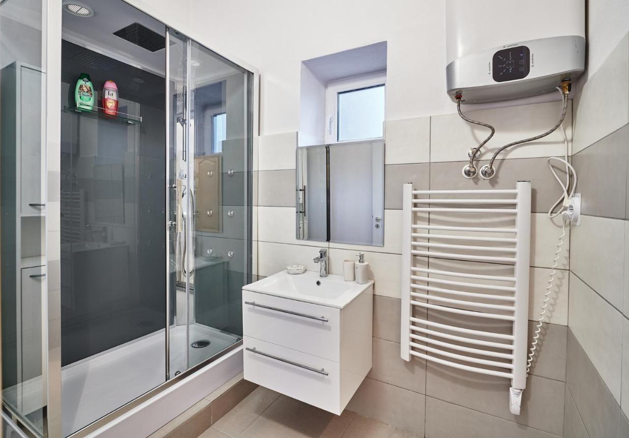Apartman Bb Centrum Banská Bystrica Exterior foto