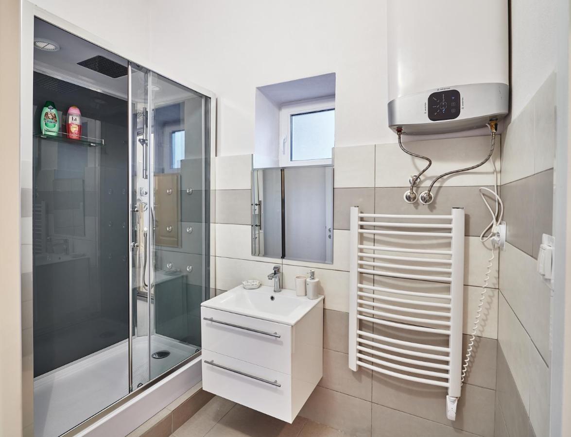 Apartman Bb Centrum Banská Bystrica Exterior foto