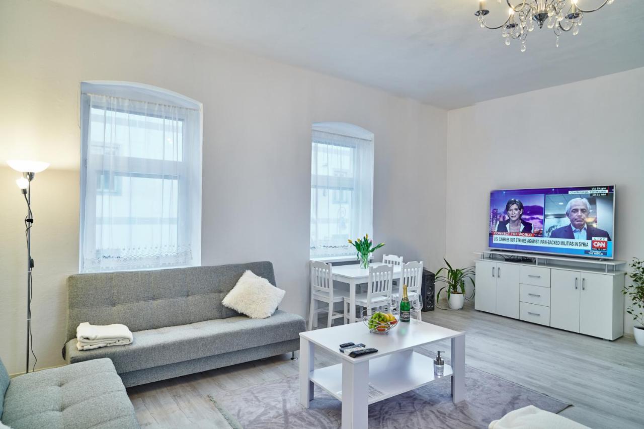 Apartman Bb Centrum Banská Bystrica Exterior foto